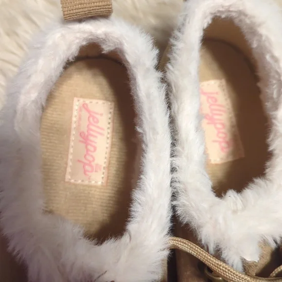 Tan jellypop fur lined tan Laceup shoes size 9M - Picture 6 of 8